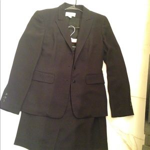 Sophisticated Casual Corner Suit - Black Size 6/8